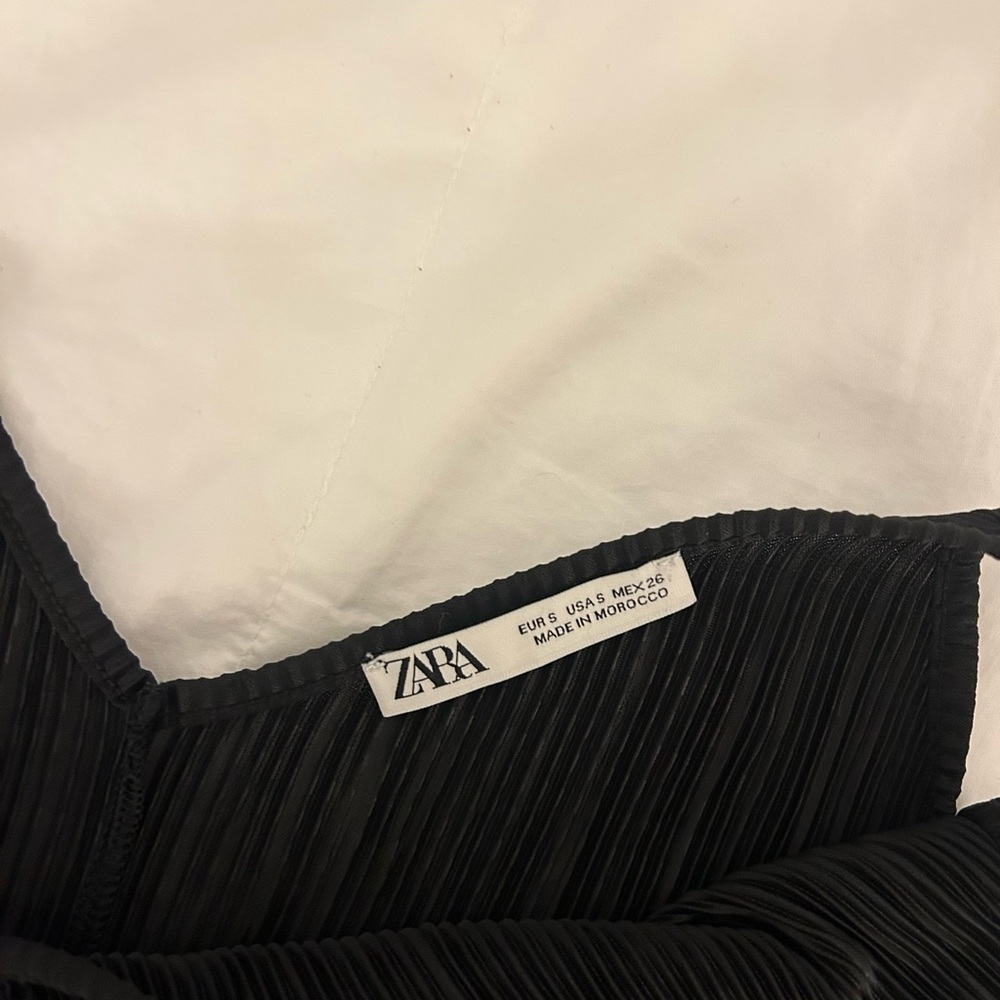 Zara Black Plisse Camisole Top - Picture 2 of 3